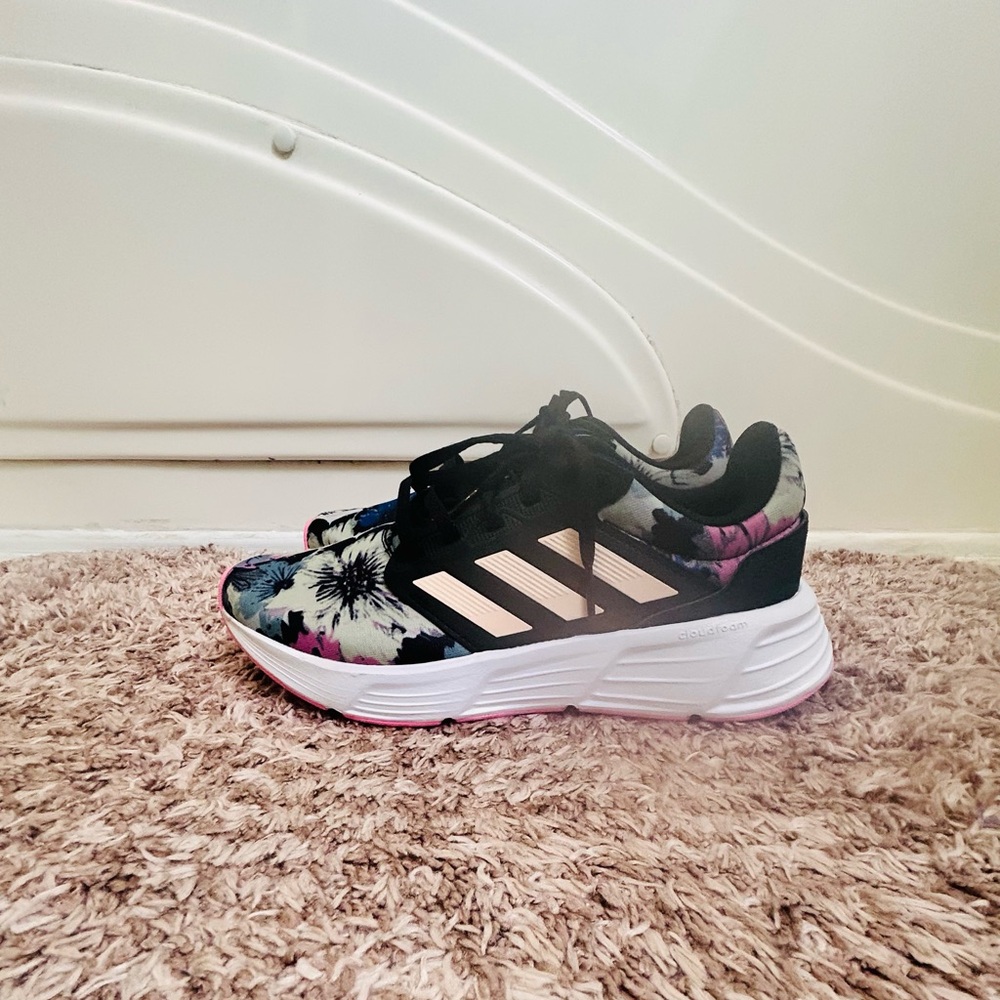Adidas Galaxy 6 Running Shoes Women's Size 8 Floral Cloud foam Low Top Comfort